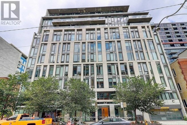 property at 32 Camden St