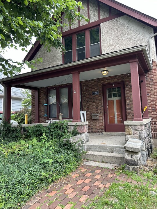 208 Koch Ave in Ann Arbor, MI - Building Photo