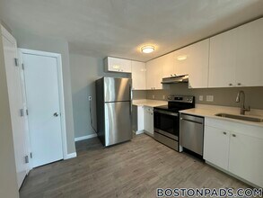 50 Evergreen St in Boston, MA - Foto de edificio - Building Photo