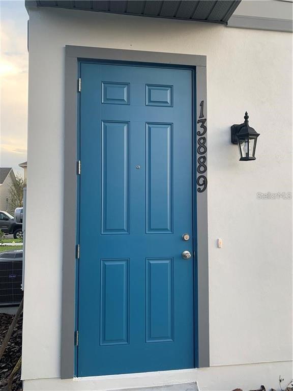 13889 Lippman Alley in Orlando, FL - Foto de edificio - Building Photo