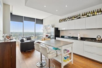 210 Lavaca St in Austin, TX - Building Photo - Building Photo