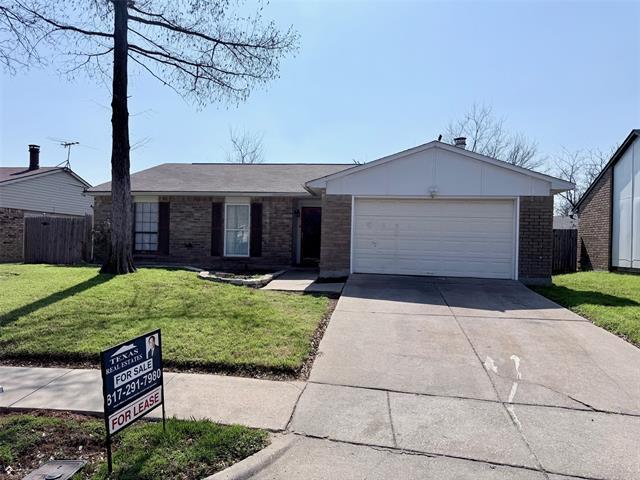 property at 6936 Fallbrook Ct