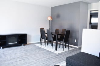 Tam Apartments in Las Vegas, NV - Building Photo - Building Photo