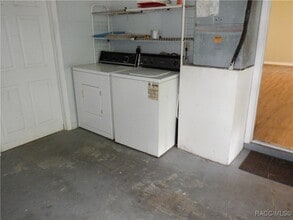 9513 E Village Green Cir in Inverness, FL - Building Photo - Building Photo