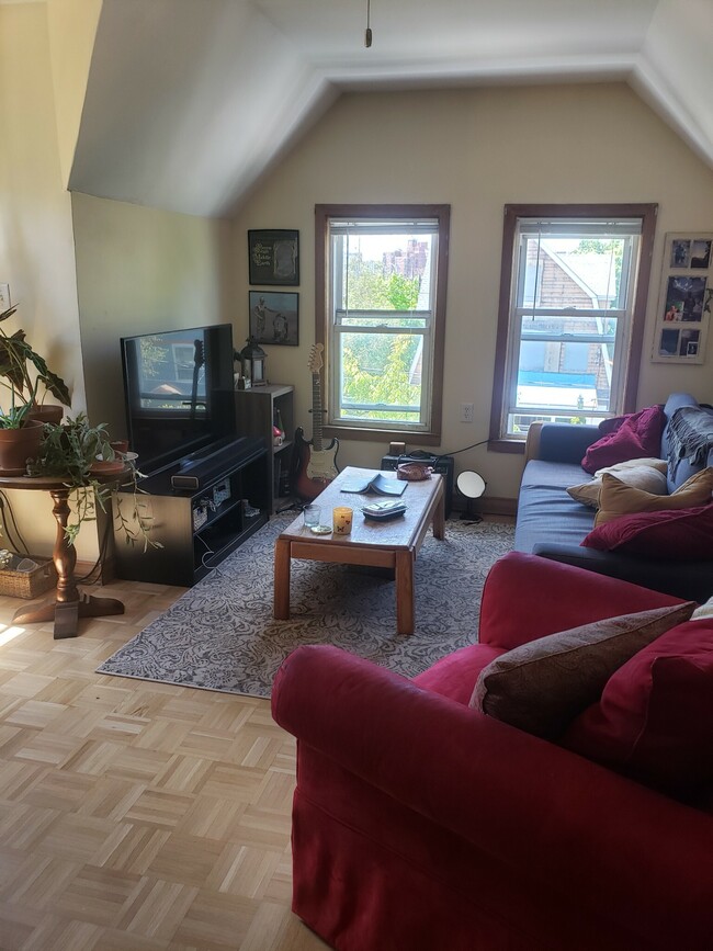 25 Mansfield St, Unit 4