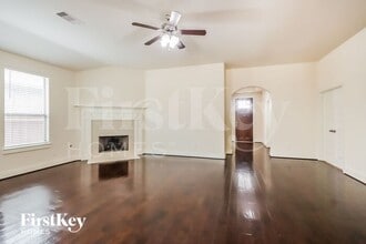 21611 Royal Troon Dr in Porter, TX - Building Photo - Building Photo
