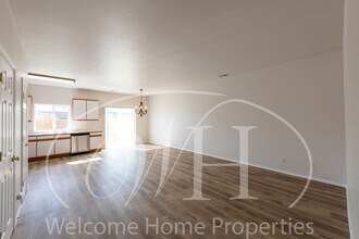 23 Earl Ln in College Place, WA - Building Photo - Building Photo