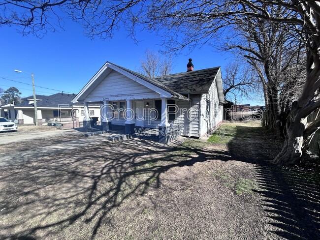 208 N Morris St in Gastonia, NC - Building Photo - Building Photo