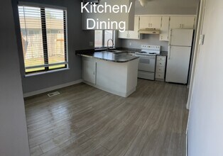 517 E Michelle Ct, Unit A in Newberg, OR - Building Photo - Building Photo