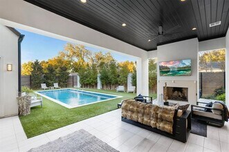 3771 Almazan Dr in Dallas, TX - Building Photo - Building Photo