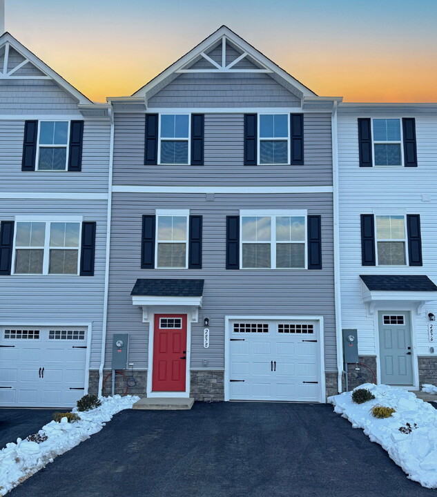 2878 Orchard Ln in Harrisonburg, VA - Foto de edificio