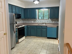 465 Mix Ave in Hamden, CT - Building Photo - Building Photo