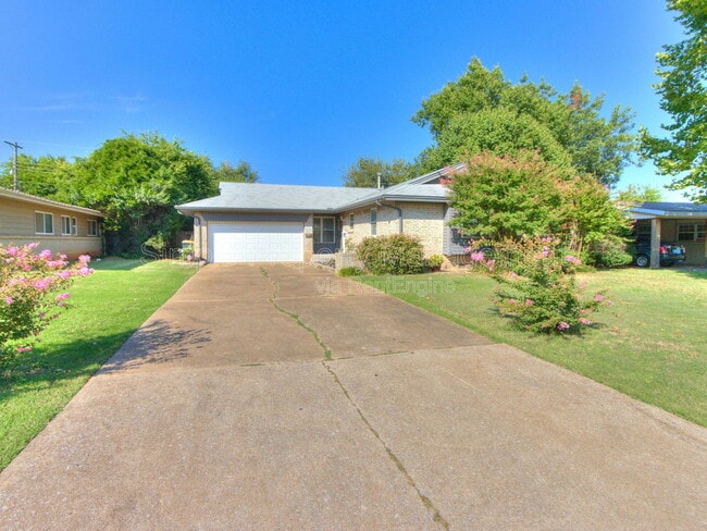 property at 2711 Ridgeview Dr