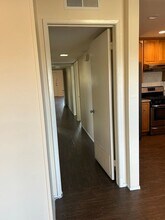 26130 Narbonne Ave in Lomita, CA - Foto de edificio - Building Photo