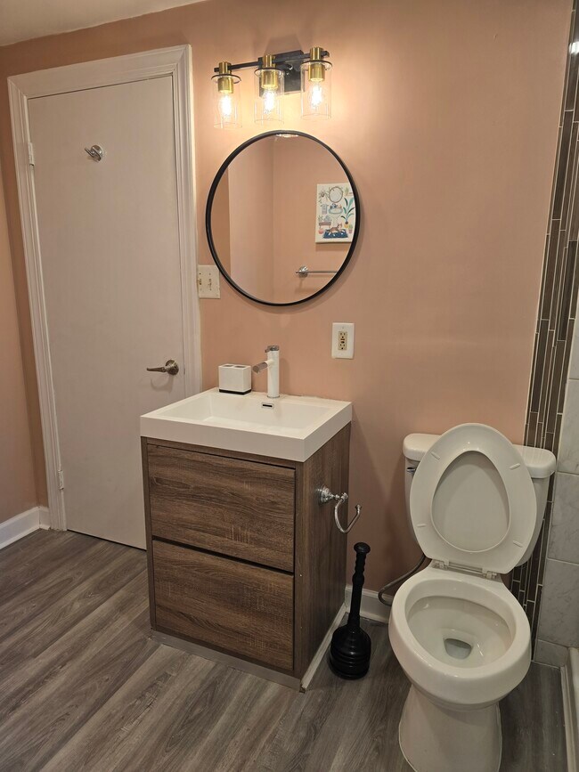 8604 Briarwood Ct, Unit Basement apartment in Laurel, MD - Foto de edificio - Building Photo