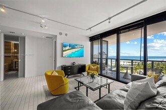 2201 Collins Ave, Unit 814 in Miami Beach, FL - Building Photo - Building Photo