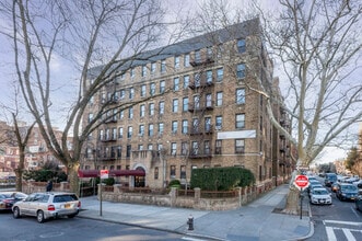 Kings Manor in Brooklyn, NY - Building Photo - Building Photo