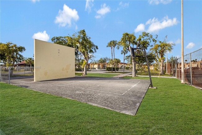 2874 NW 55th Ave in Lauderhill, FL - Building Photo - Building Photo