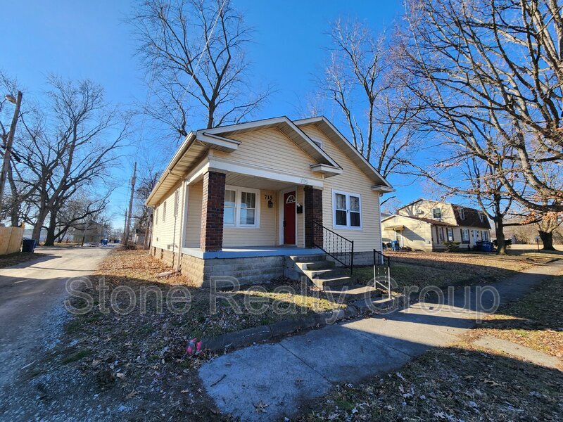 715 3rd Ave in Terre Haute, IN - Foto de edificio