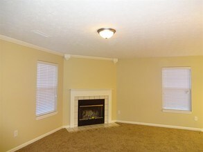 11730 Sinclair Dr in Indianapolis, IN - Building Photo - Building Photo