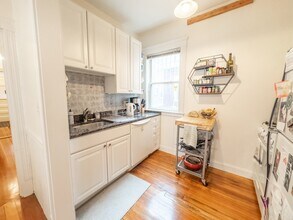 12 Hamlin St in Cambridge, MA - Building Photo - Building Photo