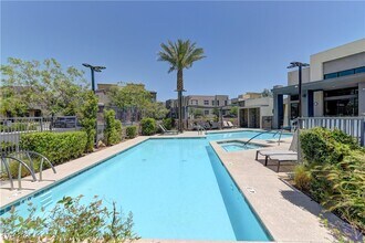 11377 Gravitation Dr in Las Vegas, NV - Building Photo - Building Photo
