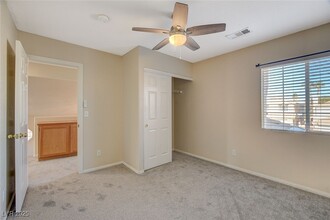 10261 Gaeta Pl in Las Vegas, NV - Building Photo - Building Photo