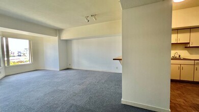 6363 Christie Ave in Emeryville, CA - Building Photo - Building Photo