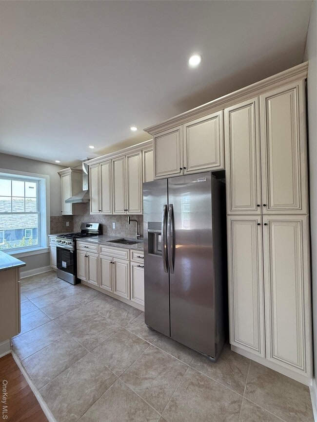 property at 94-34 Van Wyck Expy
