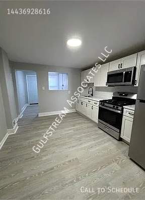property at 533 N Streeper St