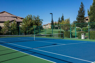 The Falls at Willow Creek in Folsom, CA - Building Photo - Building Photo