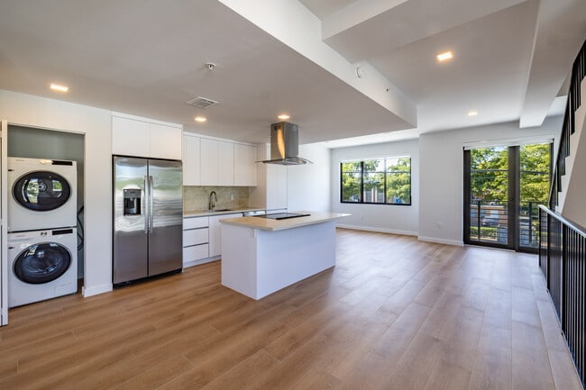 1376 SW 4th St in Miami, FL - Foto de edificio - Interior Photo