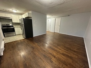 32 Old Foxon Rd, Unit 49 in East Haven, CT - Building Photo - Building Photo