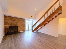 6939 Mary Caroline Cir in Alexandria, VA - Building Photo