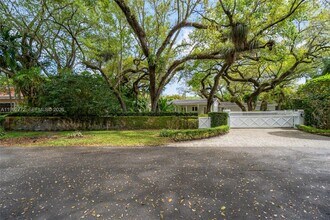 1550 Taragona Dr in Coral Gables, FL - Building Photo - Building Photo