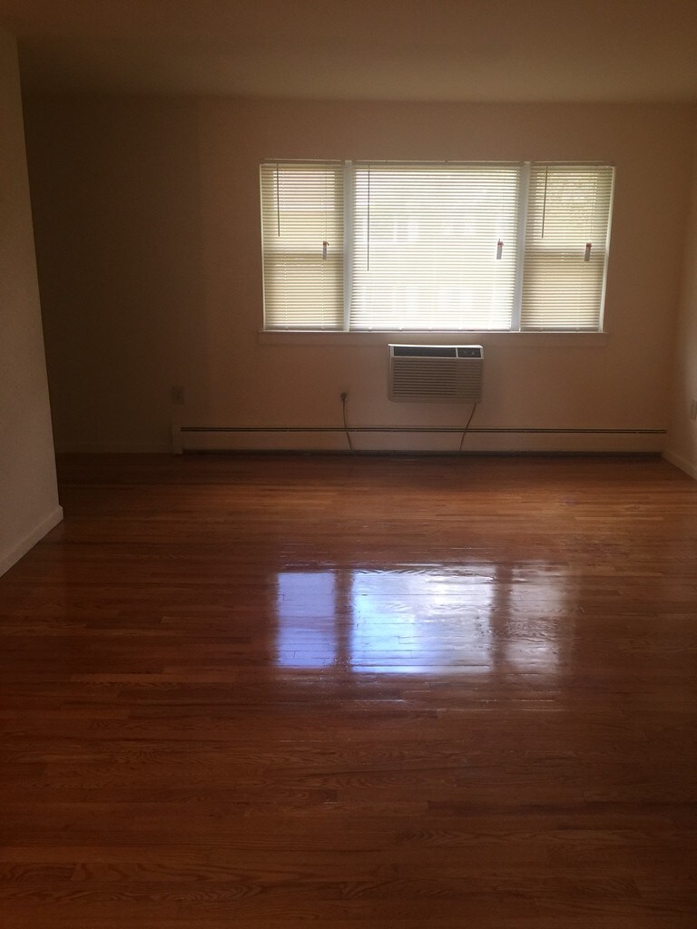 Brooklawn Gardens Apartments in Wayne, NJ