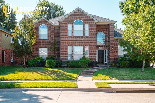 property at 1384 Wentworth Dr