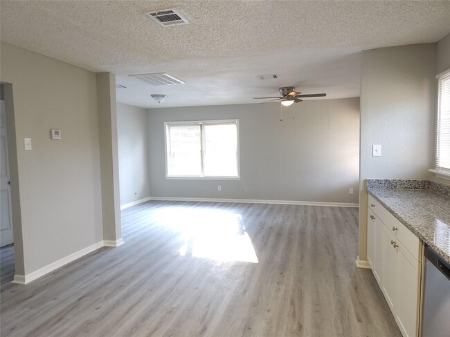 6301 Anderson St in Texas City, TX - Building Photo - Building Photo