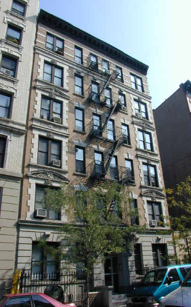 249 W 109th St in New York, NY - Building Photo