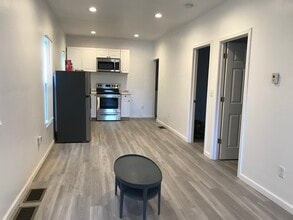 2007 Broadway St in Buffalo, NY - Building Photo - Building Photo