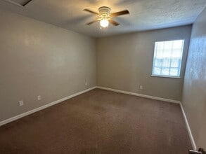 3216 Mound Dr in Tallahassee, FL - Building Photo - Building Photo