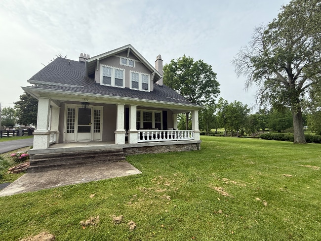property at 1990 Old Paris Rd