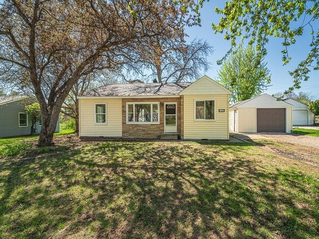 property at 140 Carol Ln