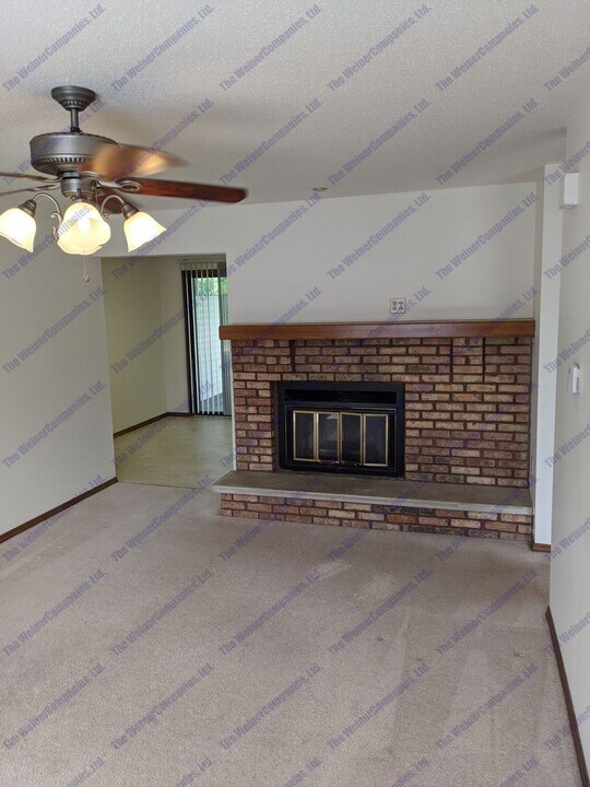 1904 Oliver Dr in Urbana, IL - Building Photo