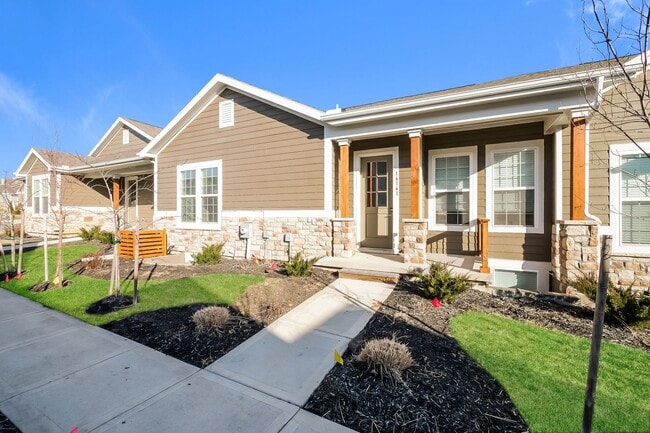 16173 Fontana St in Stilwell, KS - Building Photo - Building Photo