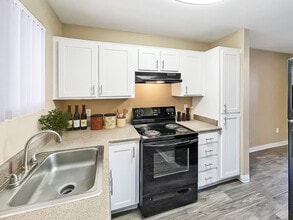 Bella Vista Apartment Homes in Casa Grande, AZ - Foto de edificio - Building Photo