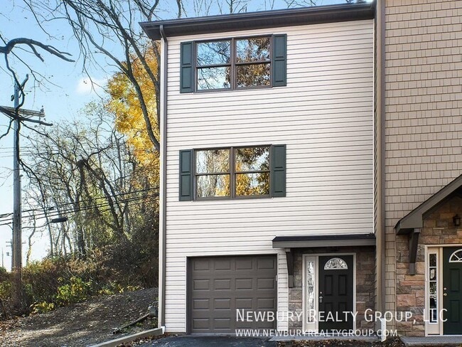 155 Banksville Pl in Pittsburgh, PA - Building Photo - Building Photo