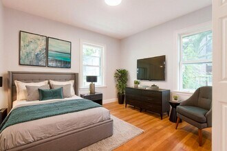 28 Hunnewell Ave, Unit 3 in Boston, MA - Foto de edificio - Building Photo