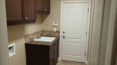4022 W Calimyrna Ave in Fresno, CA - Building Photo - Building Photo