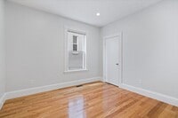 35 Newport St photo'